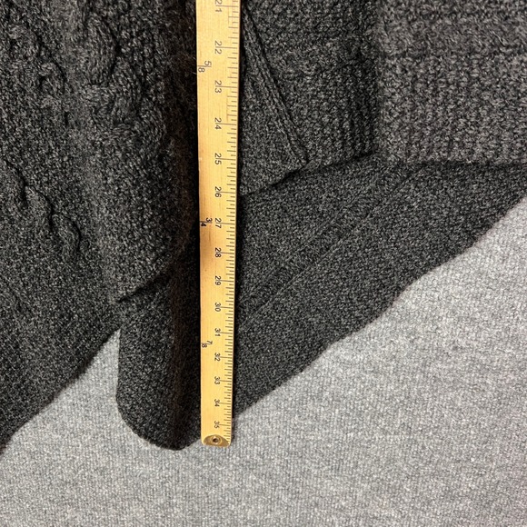 Inis Crafts Womens Charcoal Gray 100% Merino Wool Cable Knit Poncho Cape M/L - Picture 5 of 8